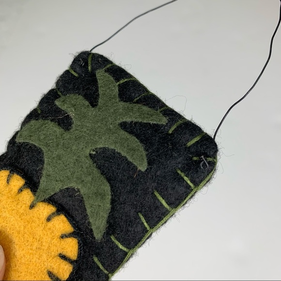 Hand stitched felt stuffed Pineapple on wire hang - Picture 9 of 11
